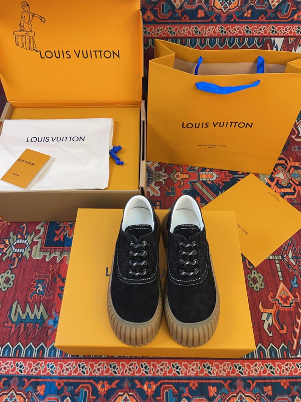 ルイヴィトン靴正面デザイン